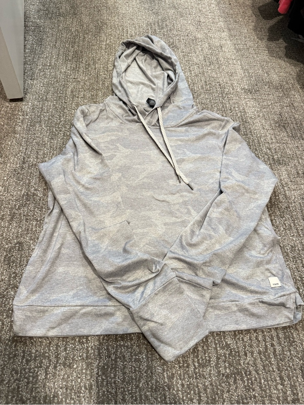 VUORI Light Gray Camo Hoodie - Pullover Top Size S
